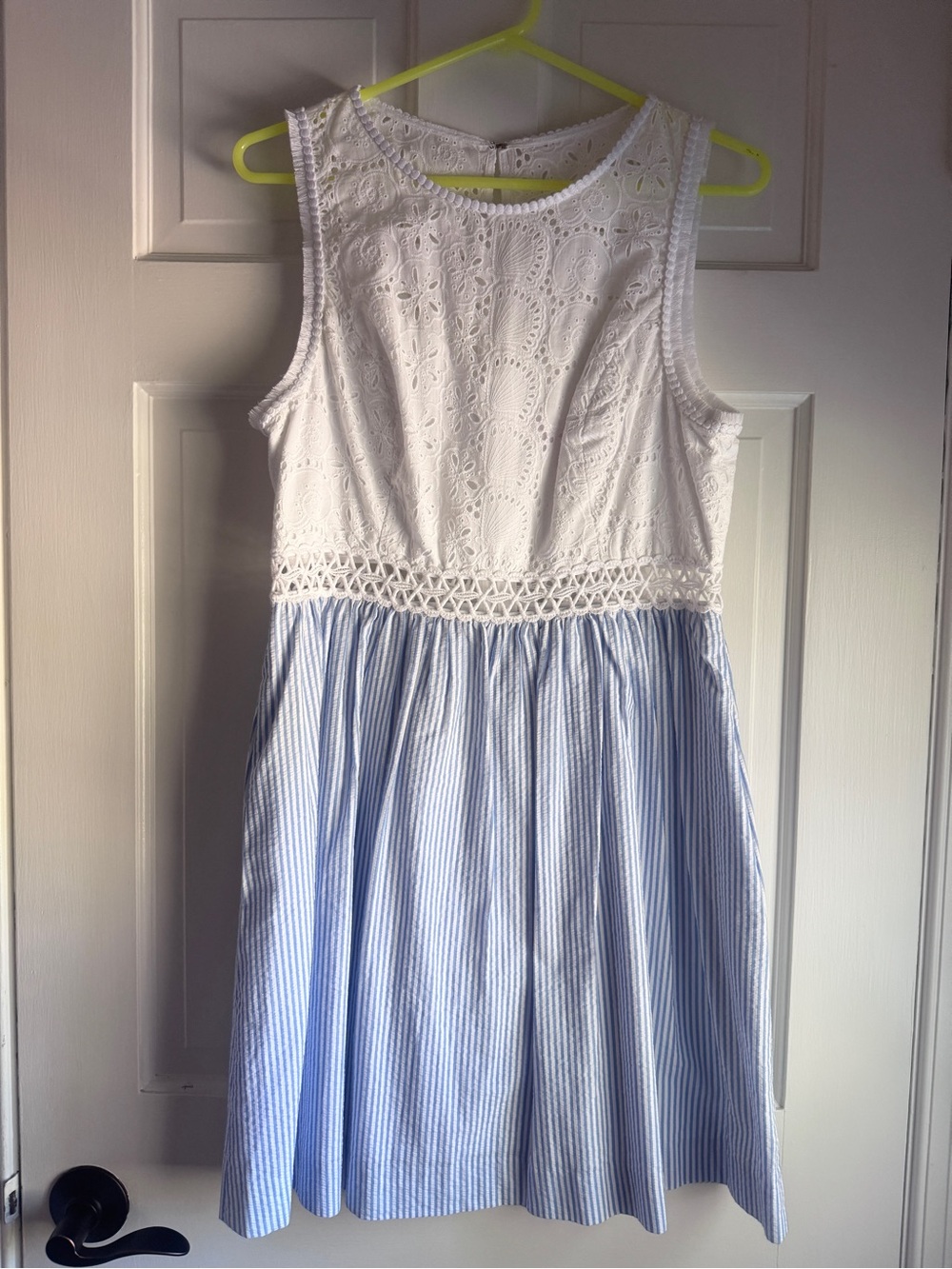 Lilly Pulitzer Eyelet & Seersucker Sleeveless Dress Size 8 Blue White